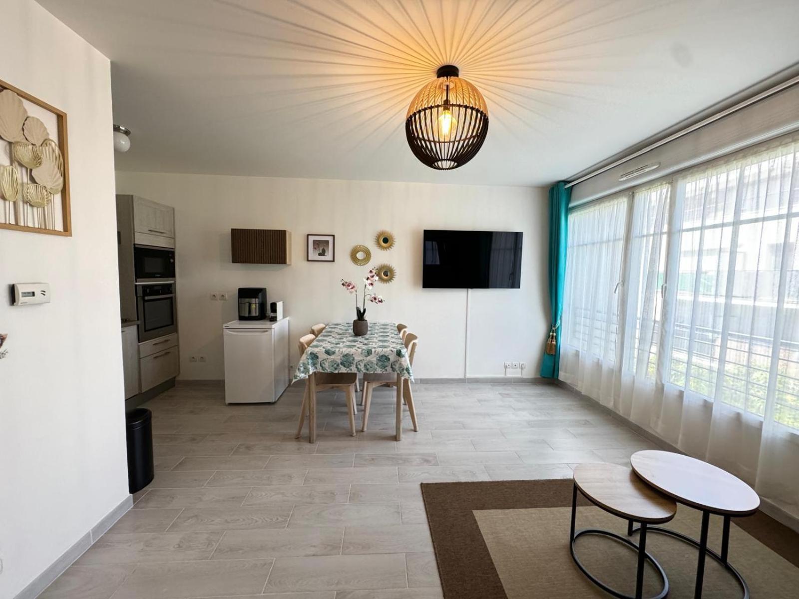 Appartement Magnolia 40M2, Parking Et Wifi Gratuit Montévrain Exterior foto